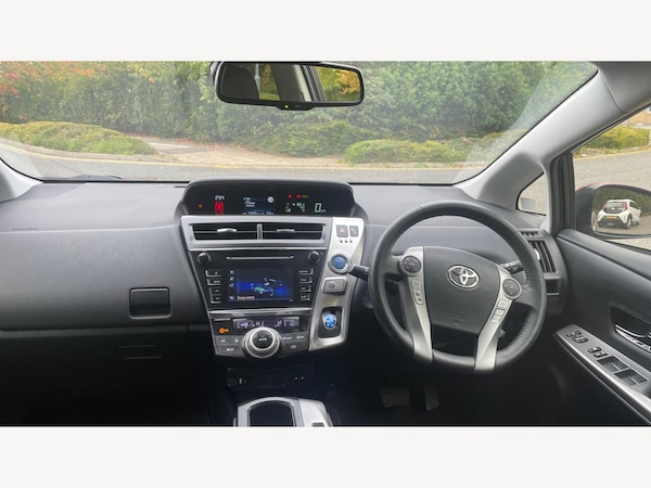 Used Toyota Prius+ 2020 for sale - 76215536: Photo 7