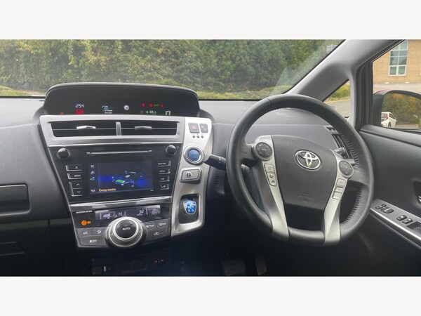 Used Toyota Prius+ 2020 for sale - 76215536: Photo 8