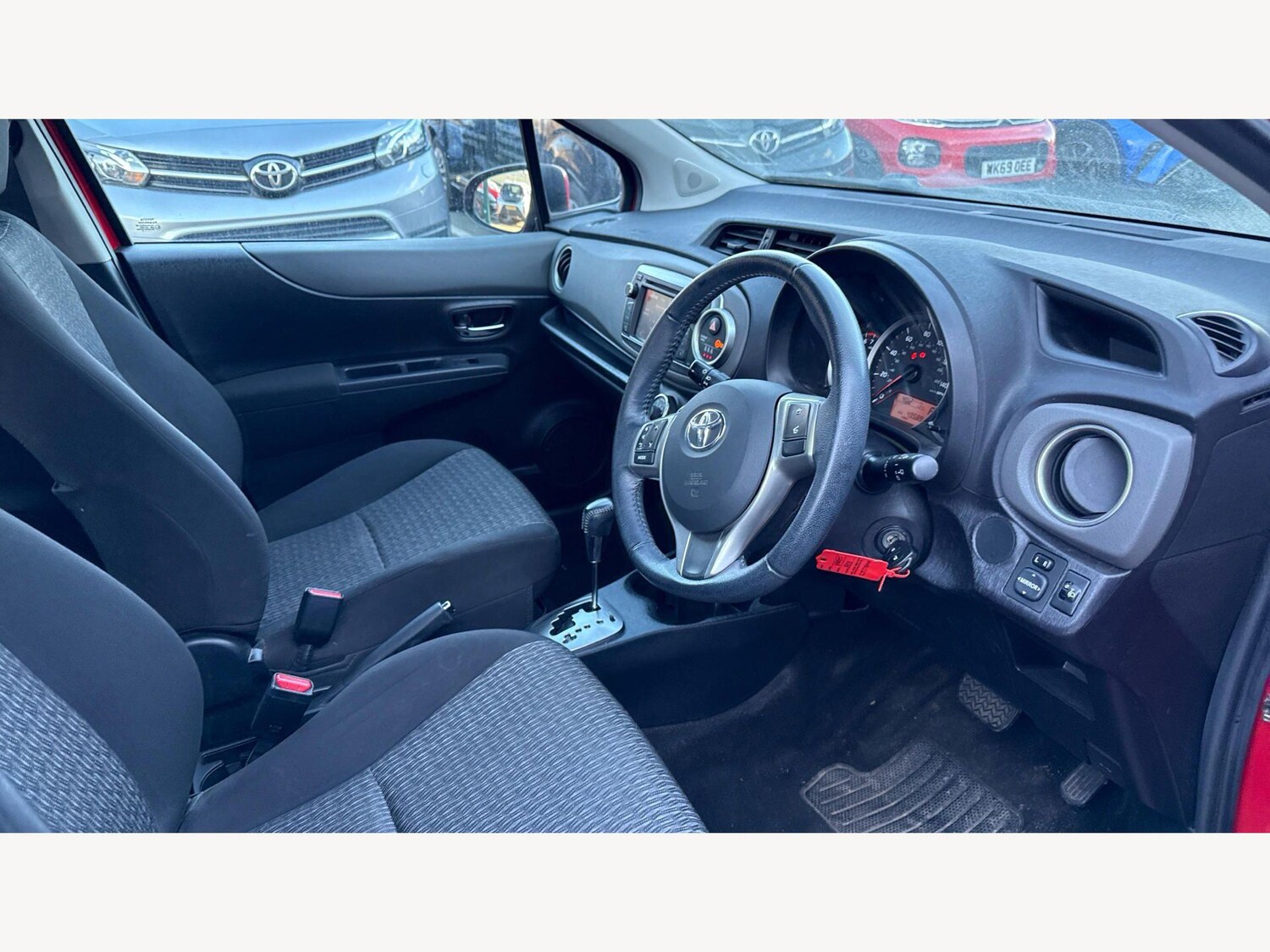 Used Toyota Yaris 2013 for sale - 77838906: Photo 13