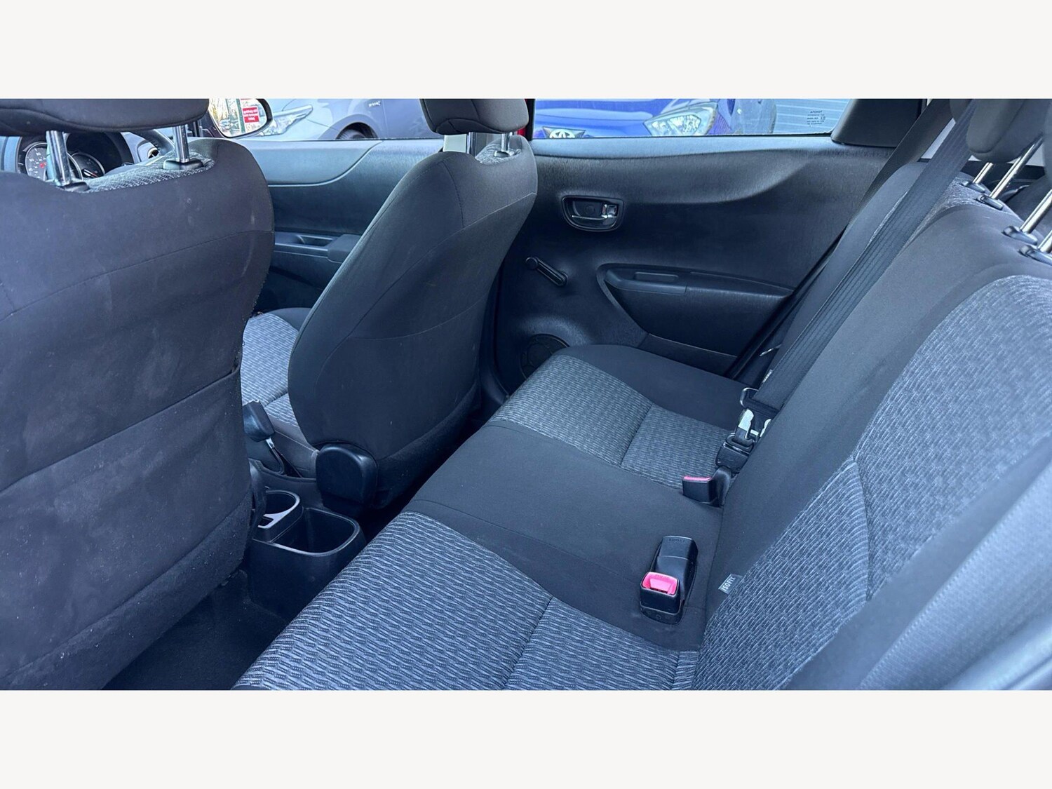 Used Toyota Yaris 2013 for sale - 77838906: Photo 15