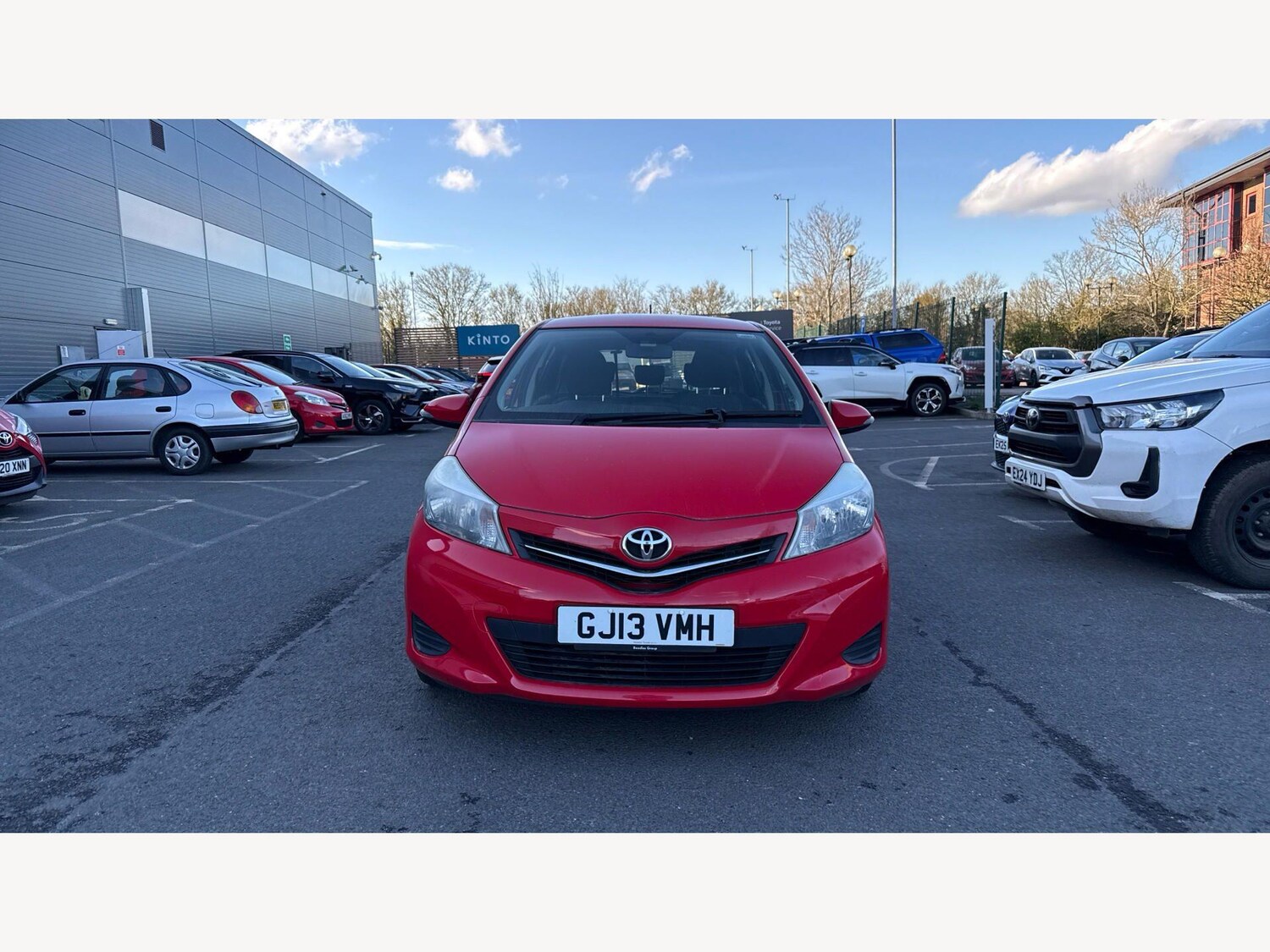 Used Toyota Yaris 2013 for sale - 77838906: Photo 17