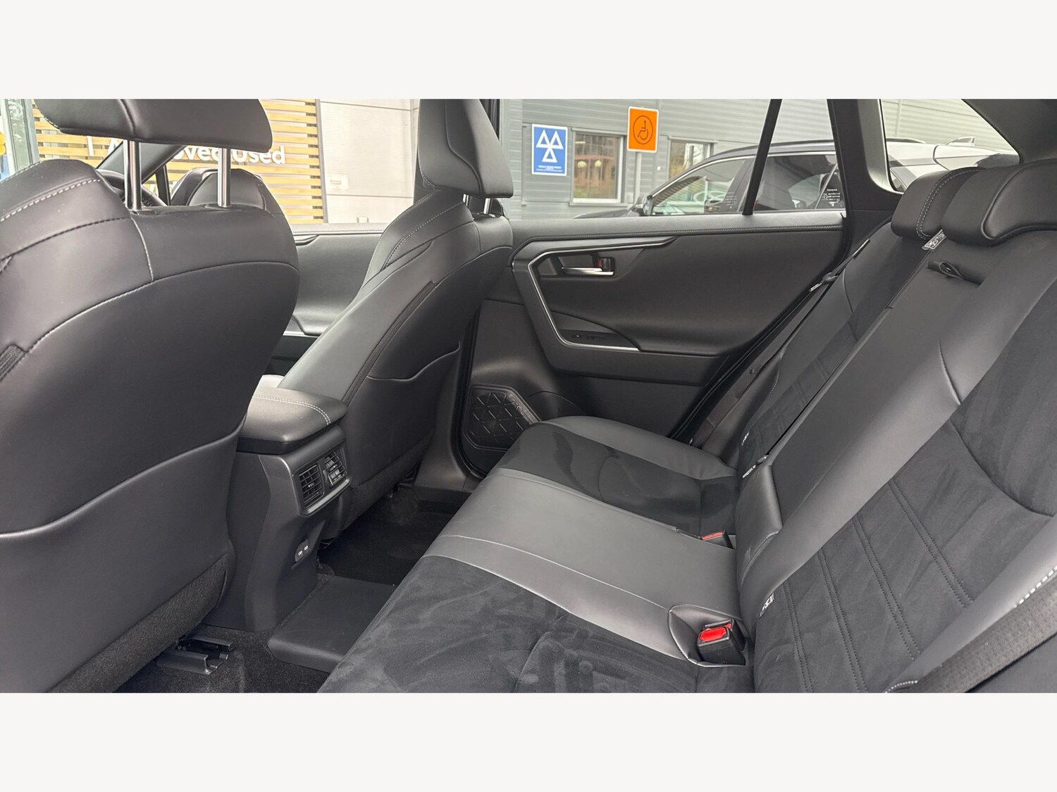 Used Toyota RAV4 2025 for sale - 76399168: Photo 15