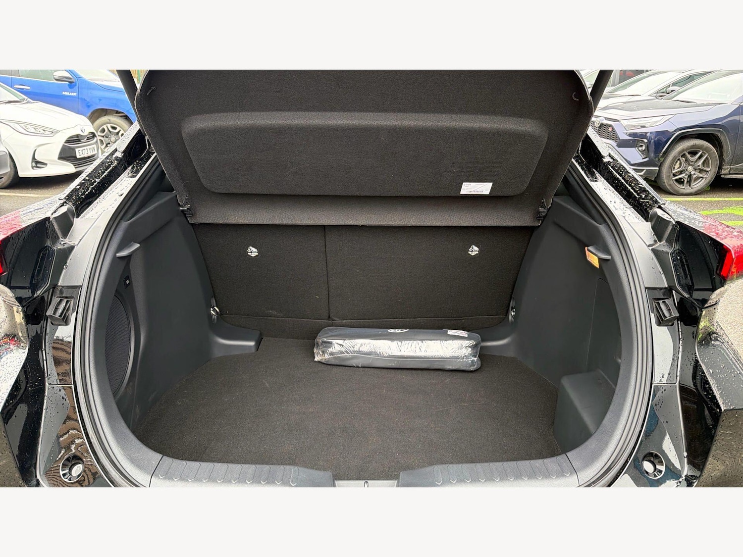 Used Toyota C-HR 2025 for sale - 78157804: Photo 16