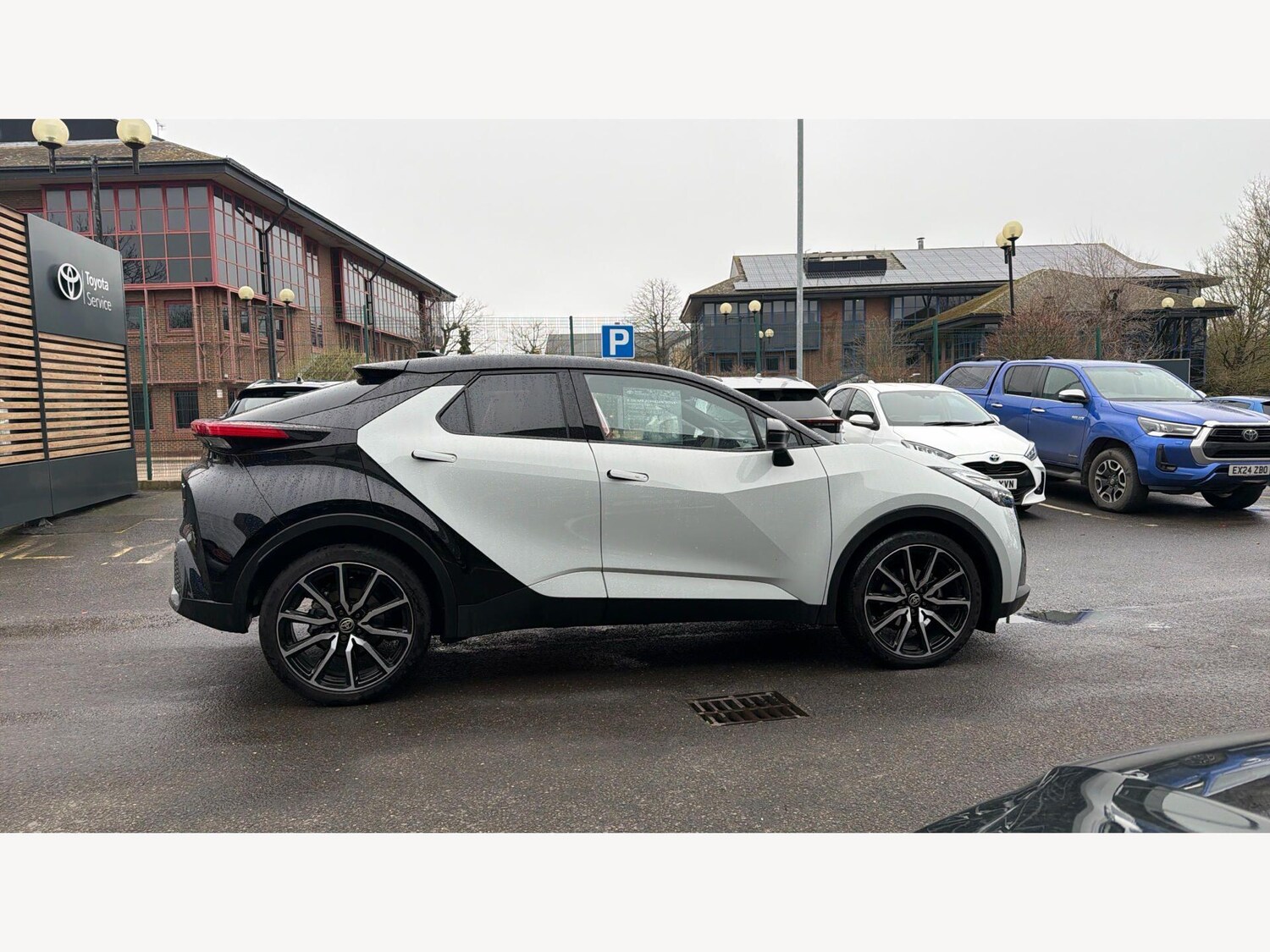 Used Toyota C-HR 2025 for sale - 78157804: Photo 18