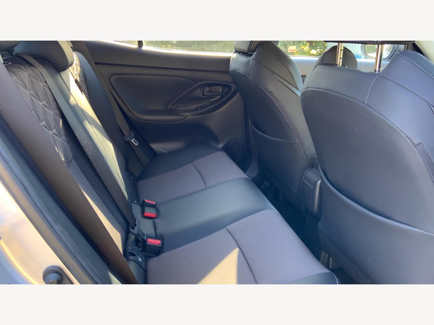 Used Toyota Yaris Cross 2024 for sale - 76432969: Photo 14