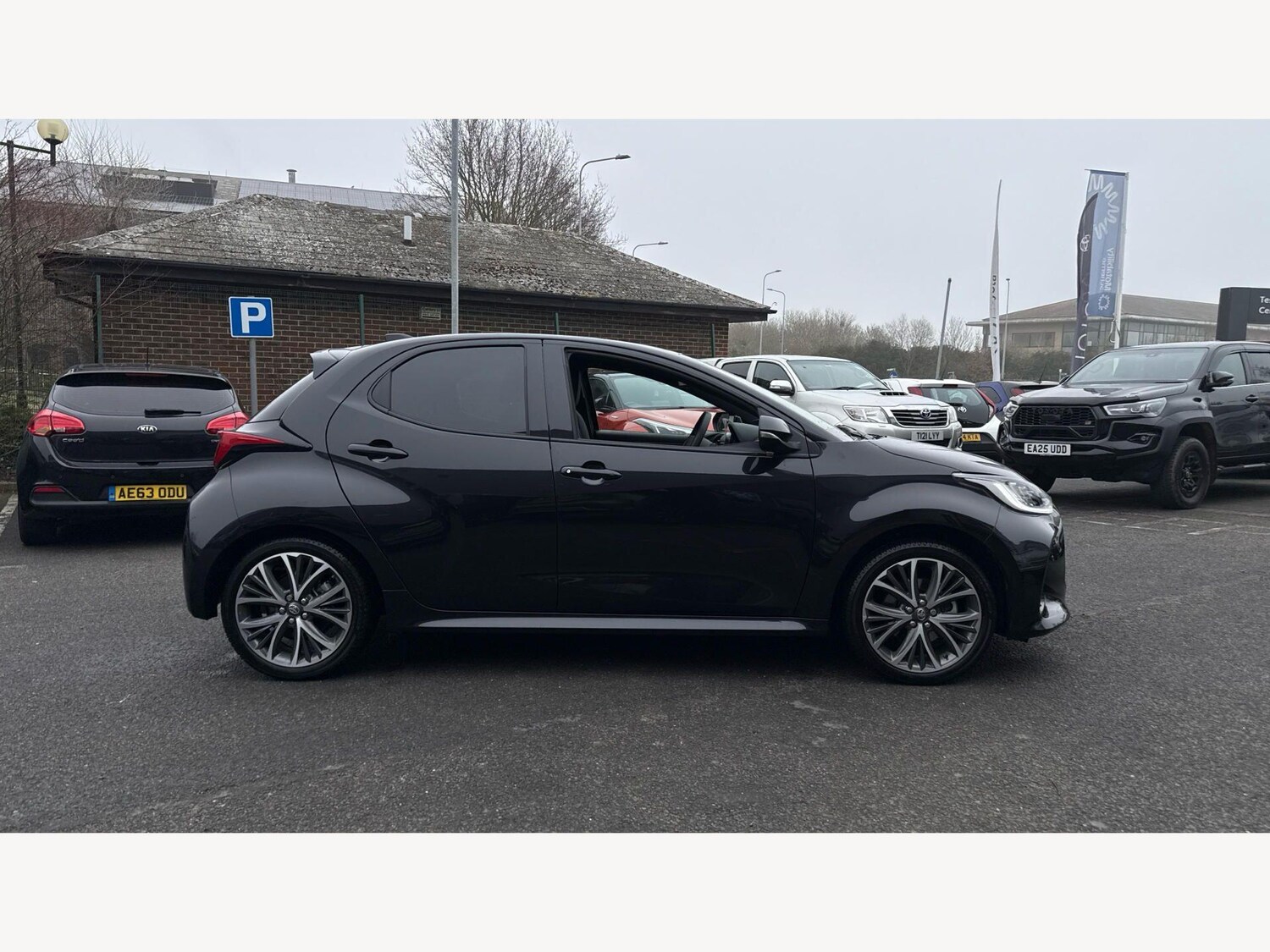 Used Toyota Yaris for sale - 77768314: Photo 18