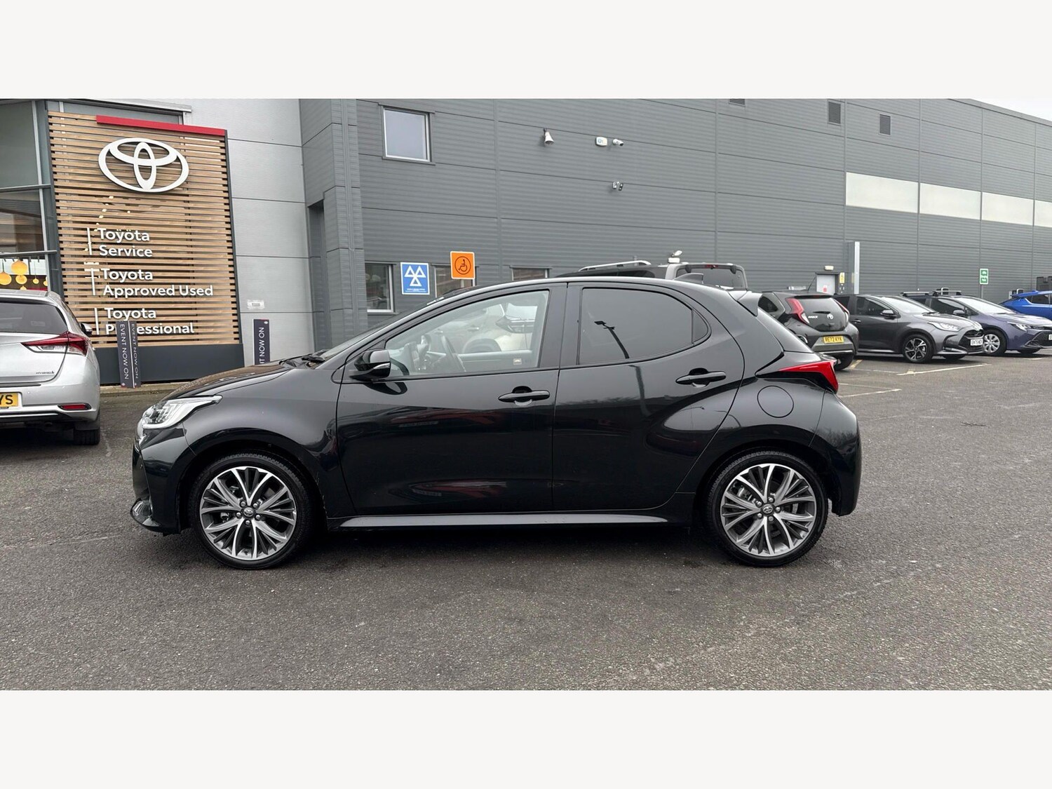 Used Toyota Yaris for sale - 77768314: Photo 19