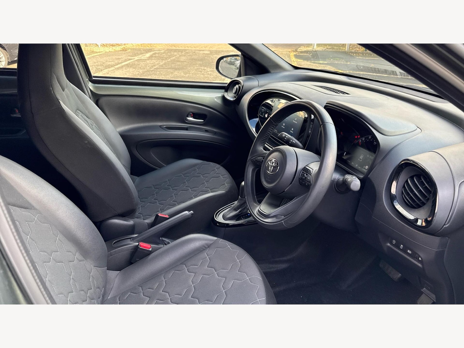Used Toyota Aygo X 2022 for sale - 76607671: Photo 13