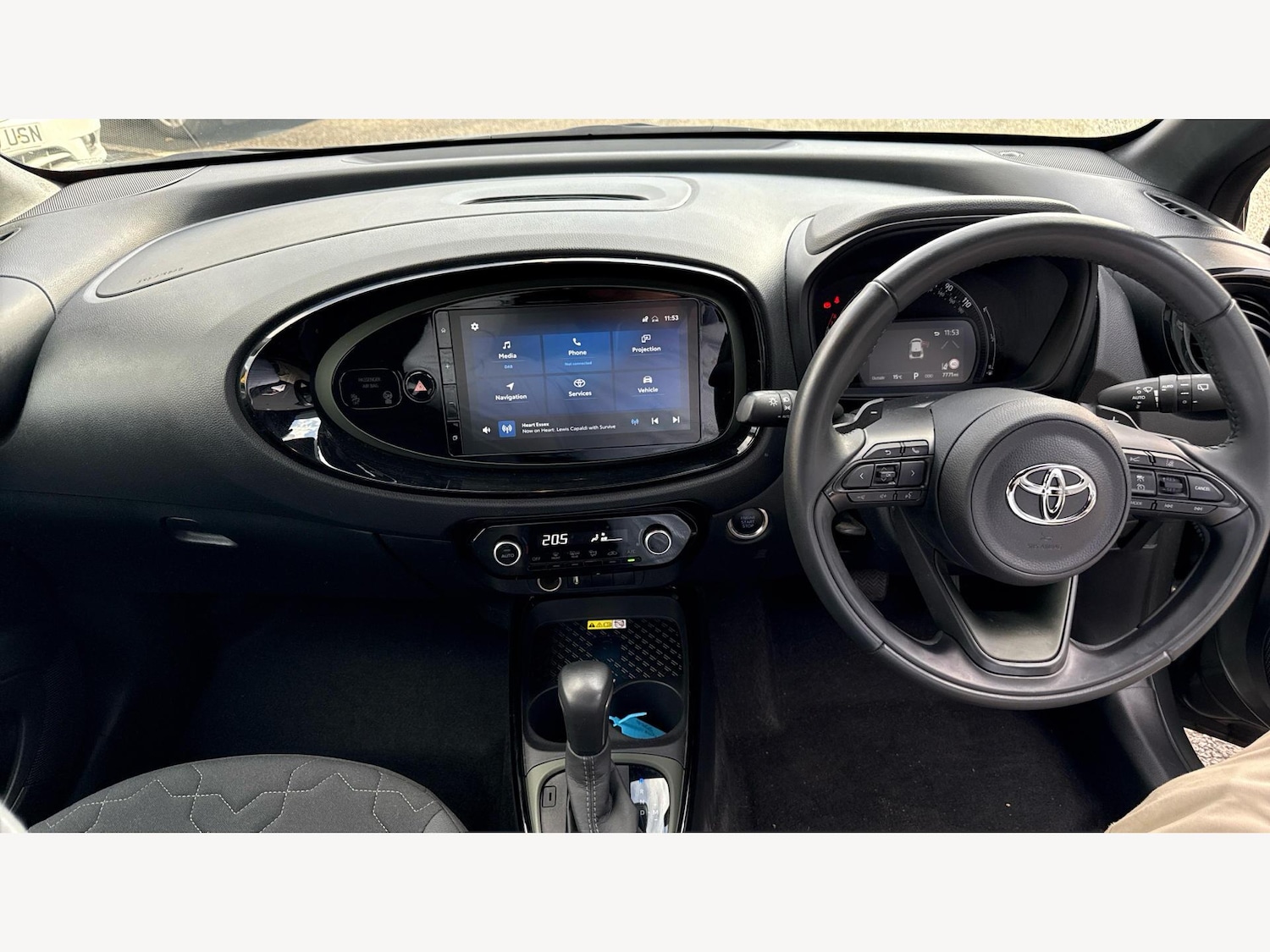 Used Toyota Aygo X 2022 for sale - 76607671: Photo 7