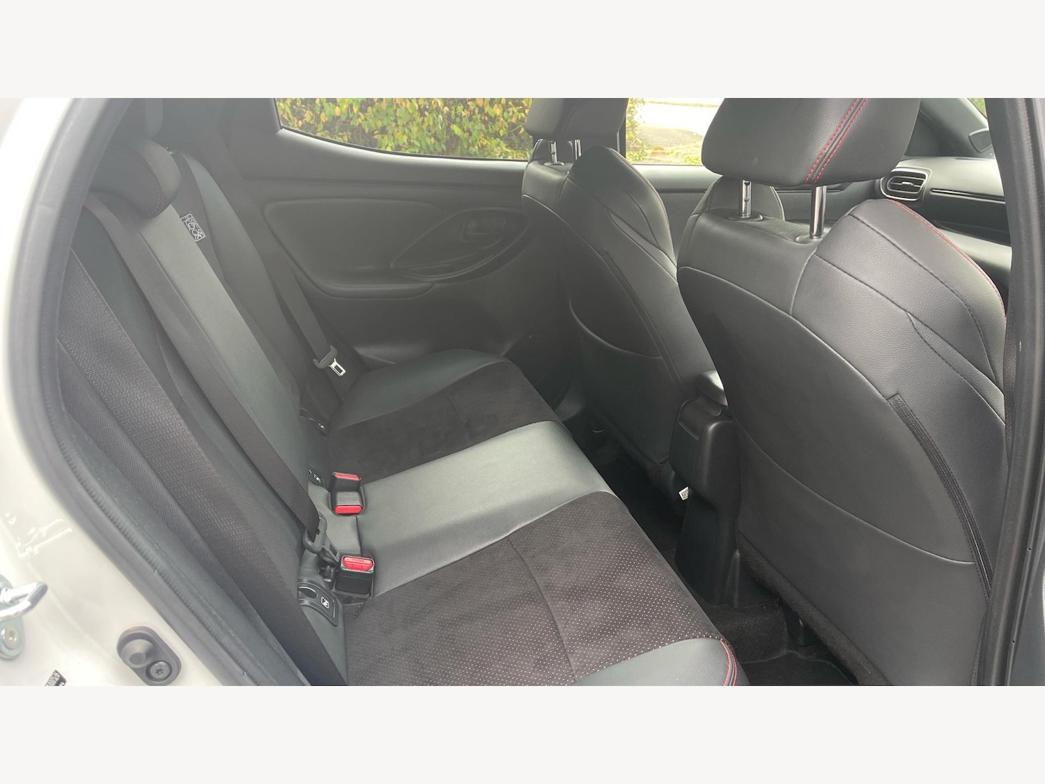 Used Toyota Yaris 2024 for sale - 77440029: Photo 14