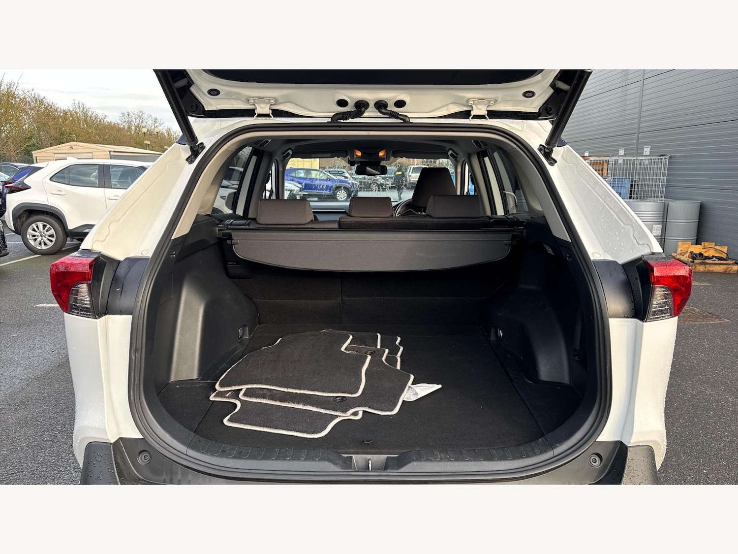 Used Toyota RAV4 2020 for sale - 77238511: Photo 16