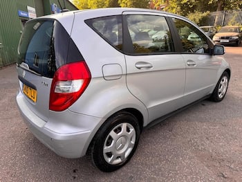 Used Mercedes-Benz A-Class 2010 for sale - 79795397: Photo