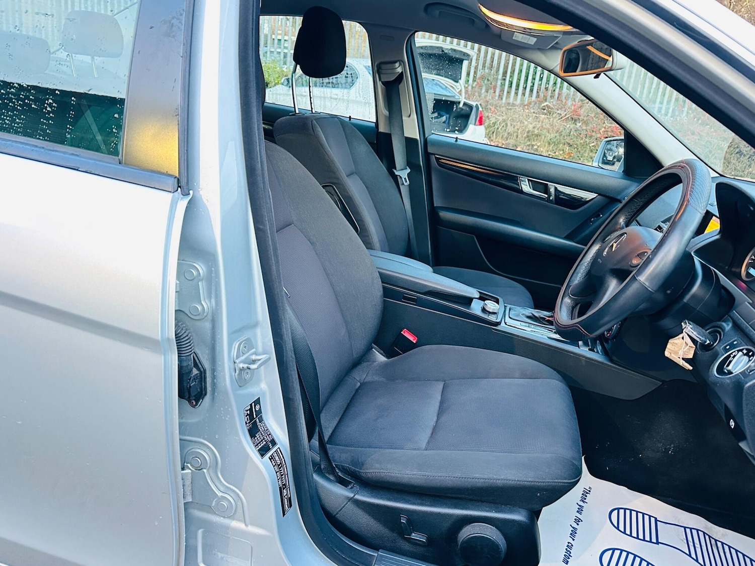 Used Mercedes-Benz C Class 2011 for sale - 77015649: Photo 23