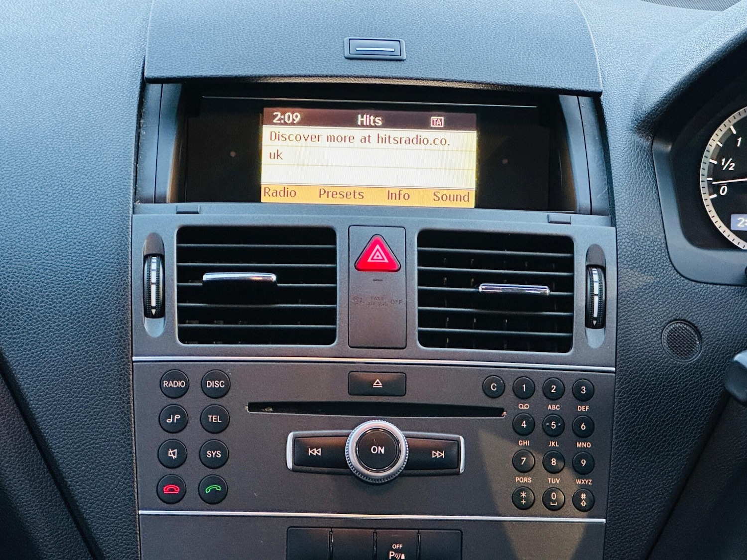 Used Mercedes-Benz C Class 2011 for sale - 77015649: Photo 38