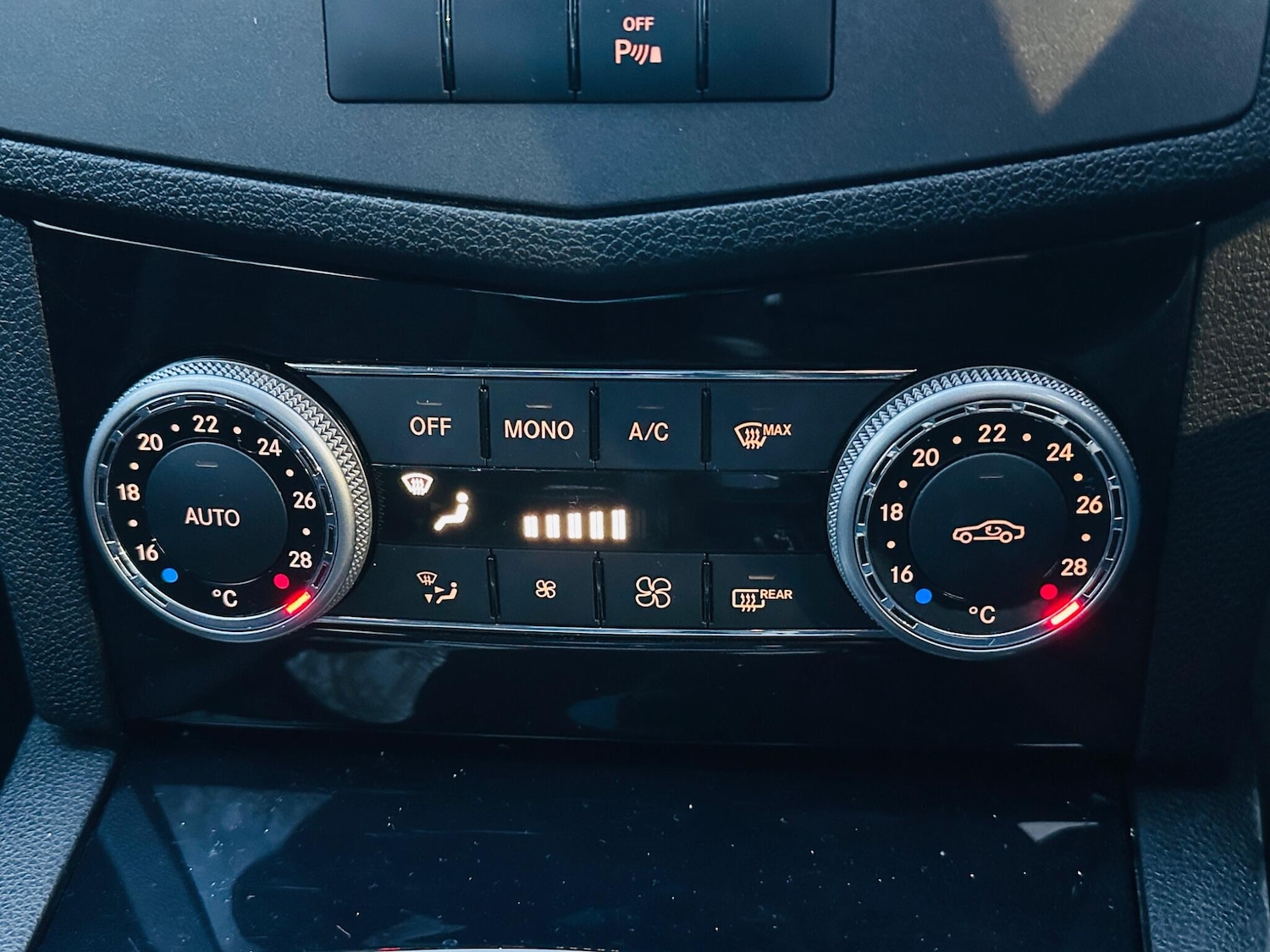 Used Mercedes-Benz C Class 2011 for sale - 77015649: Photo 41