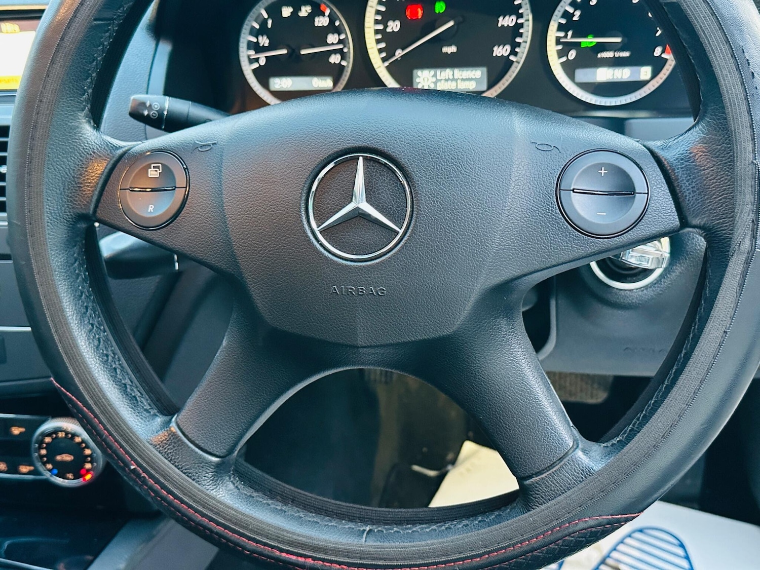 Used Mercedes-Benz C Class 2011 for sale - 77015649: Photo 43