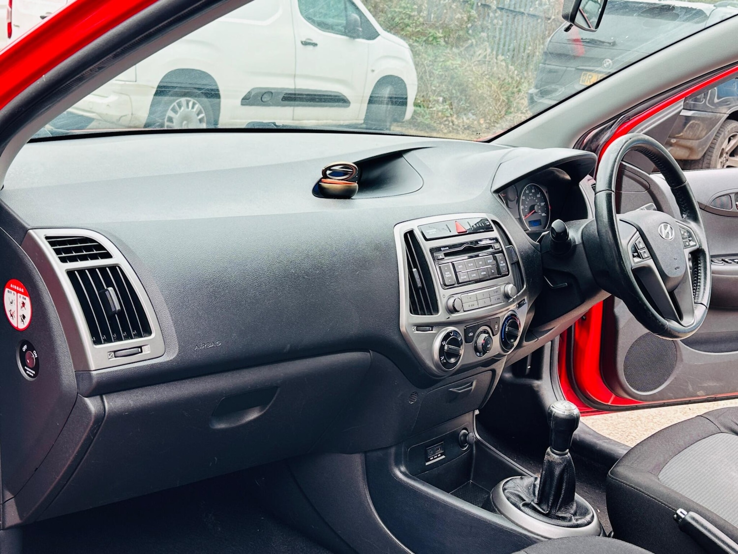 Used Hyundai i20 2014 for sale - 77376423: Photo 15