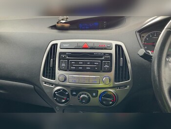 Used Hyundai i20 2014 for sale - 77376423: Photo