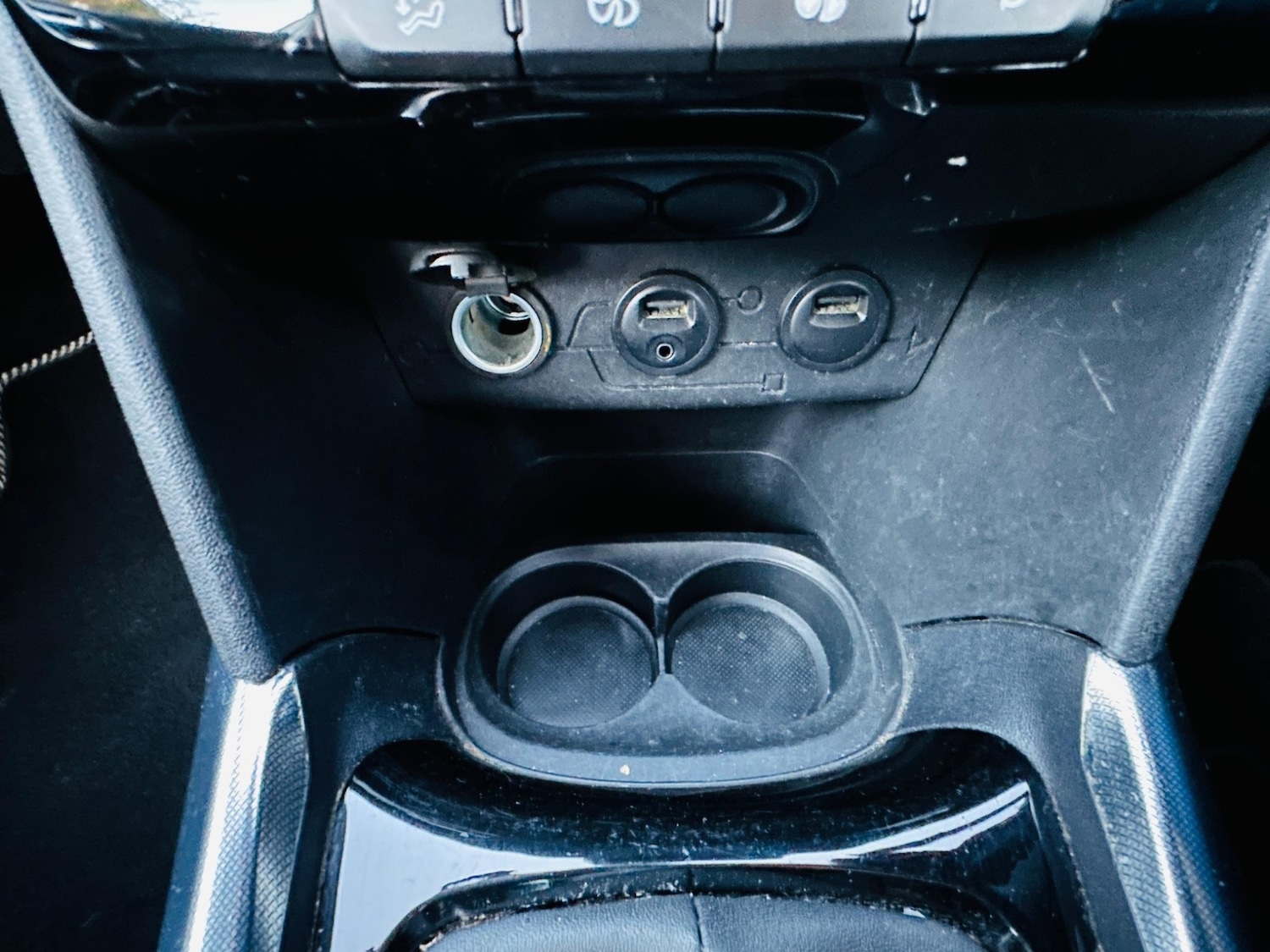 Vehicle 28