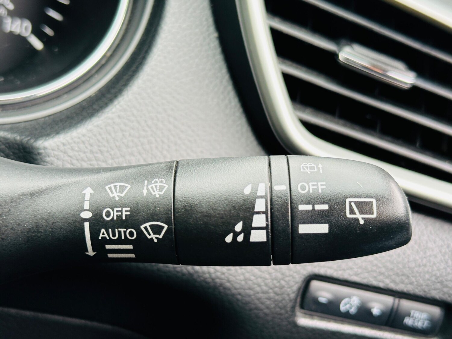 Used Nissan Qashqai 2015 for sale - 77586179: Photo 31