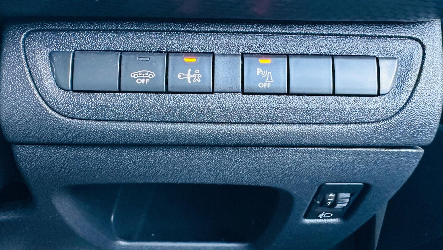 Used Peugeot 2008 2014 for sale - 77559754: Photo 30