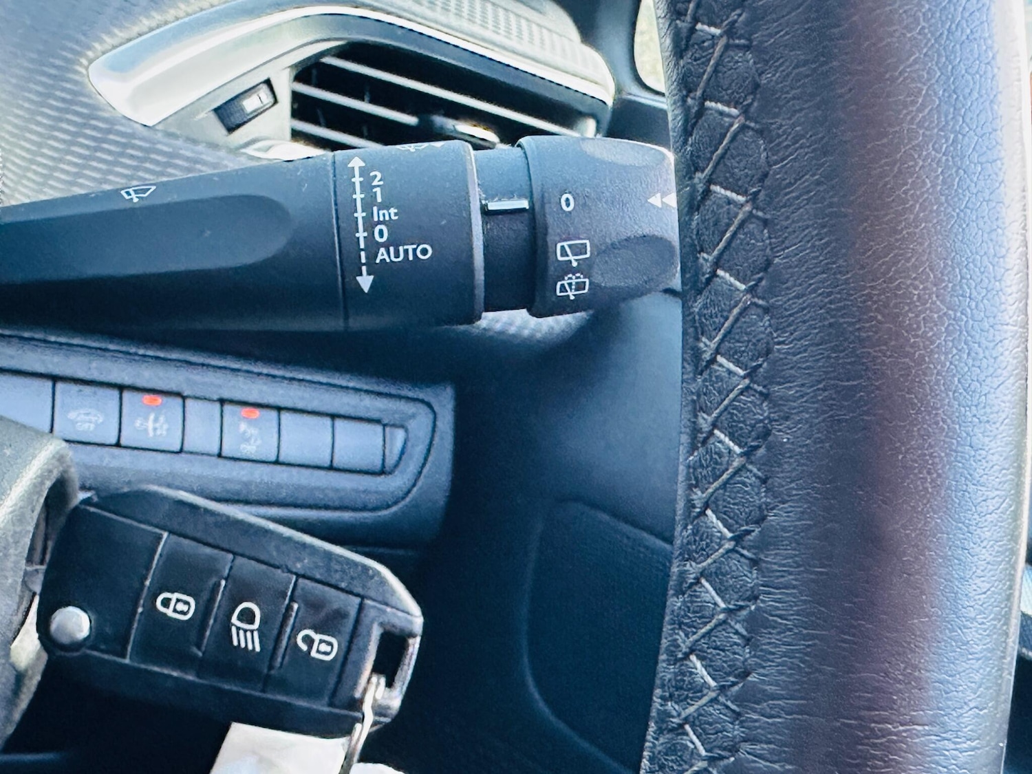 Used Peugeot 2008 2014 for sale - 77559754: Photo 35