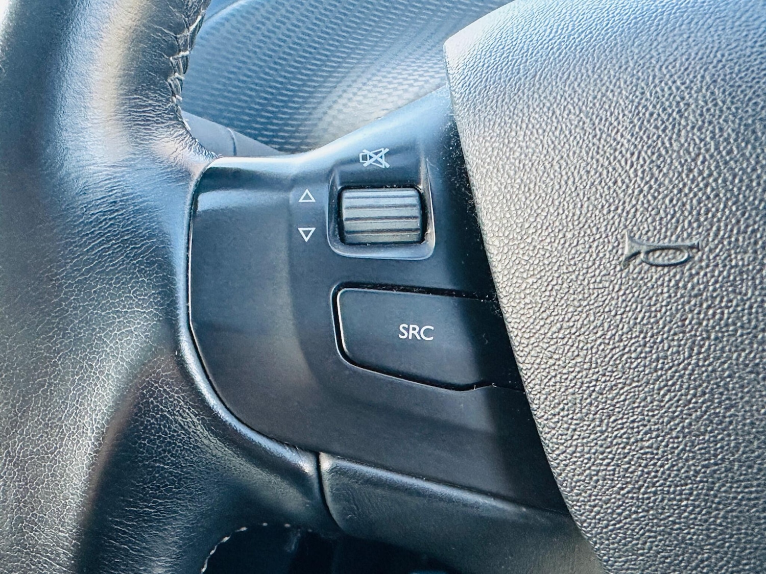 Used Peugeot 2008 2014 for sale - 77559754: Photo 38