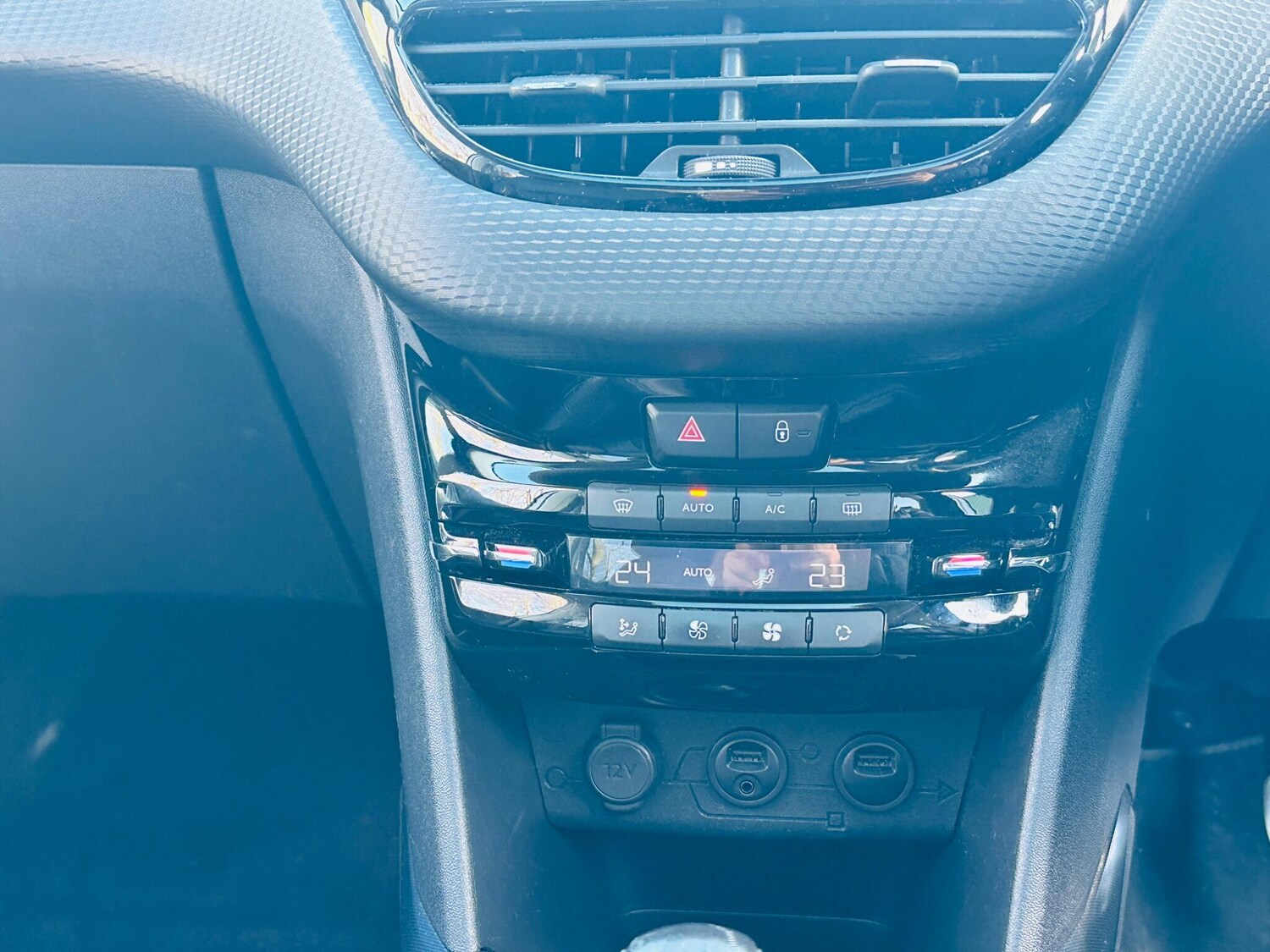 Used Peugeot 2008 2014 for sale - 77559754: Photo 46