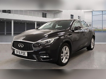 Used Infiniti Q30 2016 for sale - 76167532: Photo 2