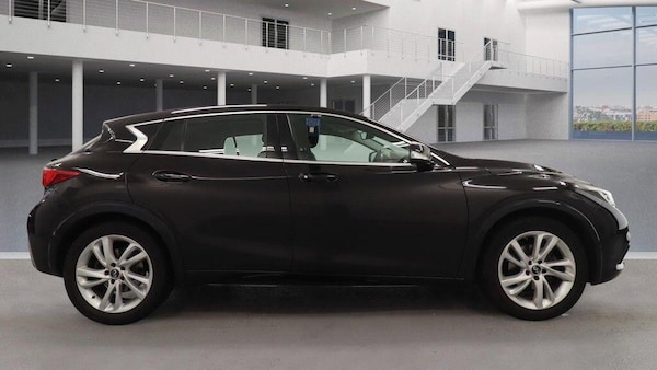 Used Infiniti Q30 2016 for sale - 76167532: Photo 6