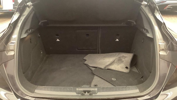 Used Infiniti Q30 2016 for sale - 76167532: Photo 9