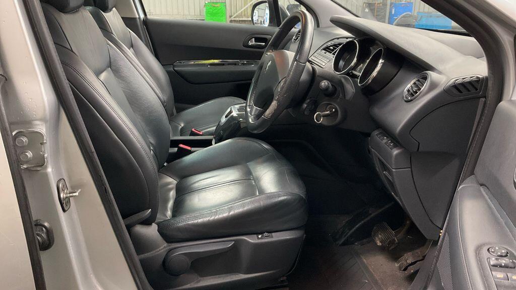 Used Peugeot 5008 2010 for sale - 77574389: Photo 10