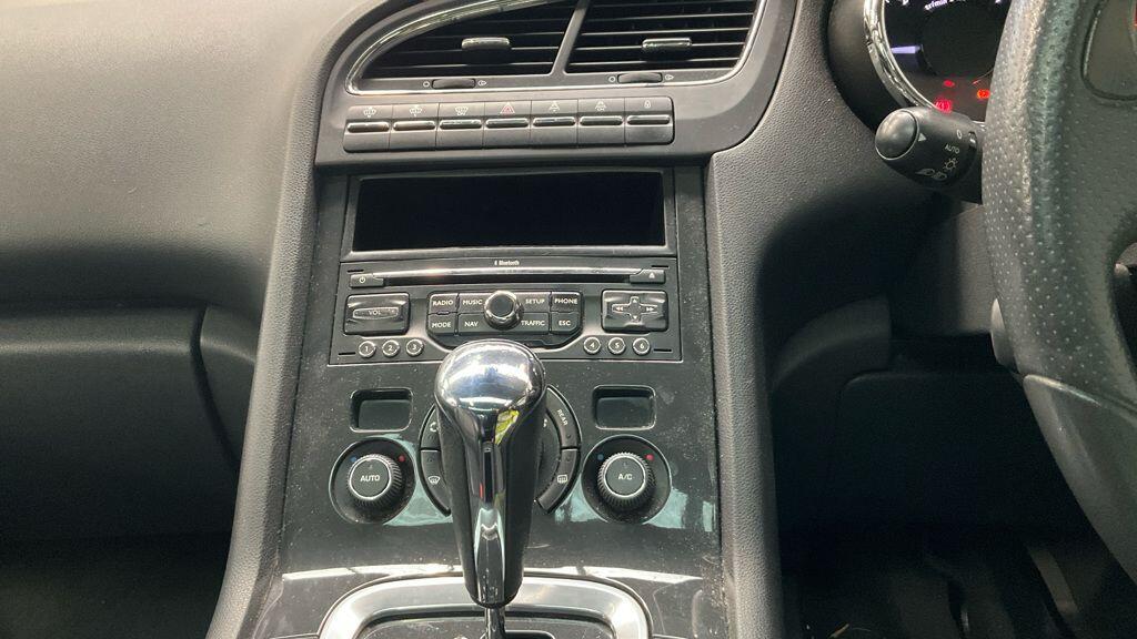 Used Peugeot 5008 2010 for sale - 77574389: Photo 8