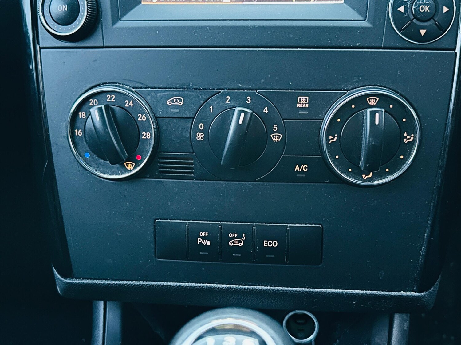 Used Mercedes-Benz A-Class 2012 for sale - 77395862: Photo 27