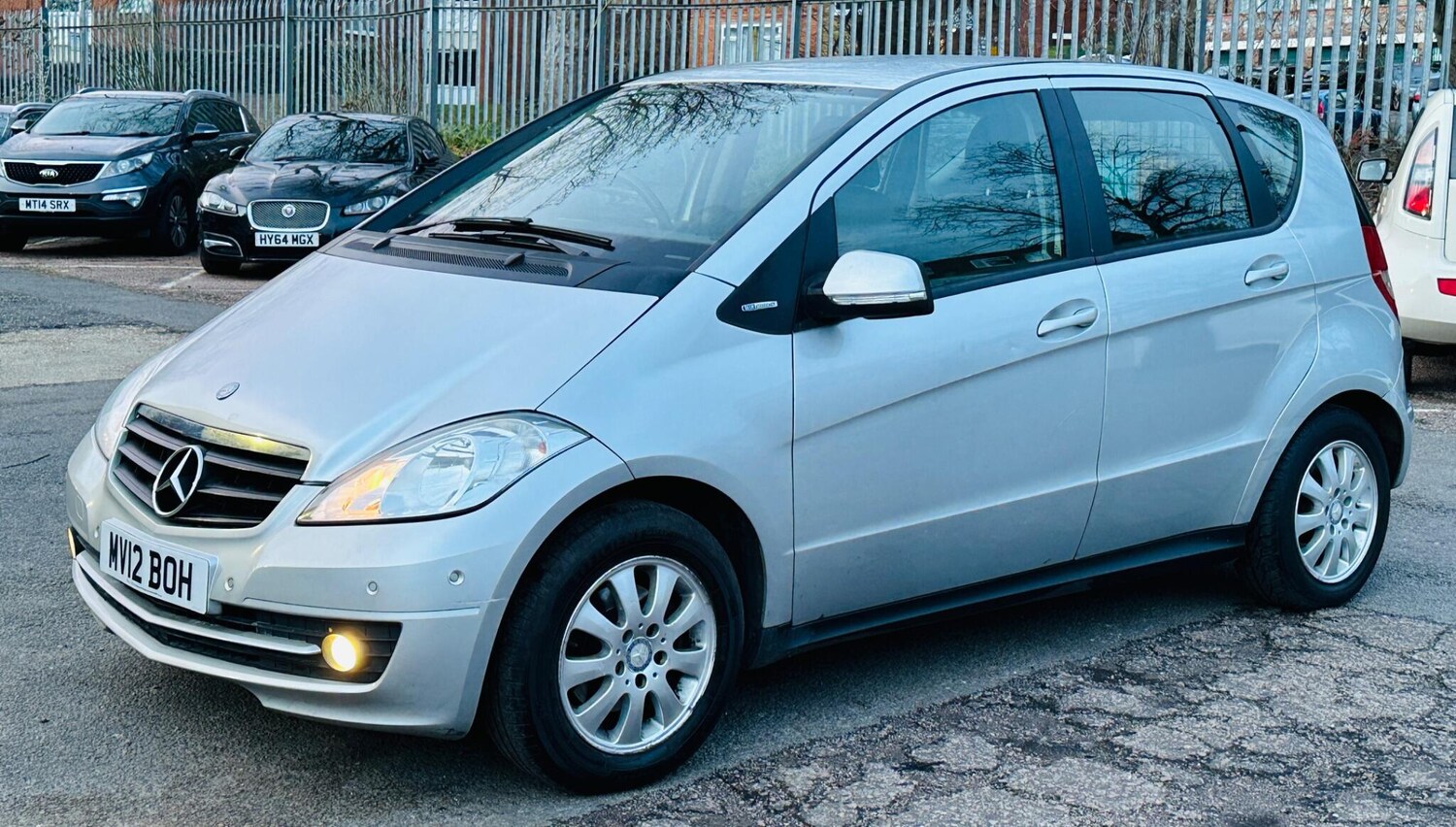 Used Mercedes-Benz A-Class 2012 for sale - 77395862: Photo 9