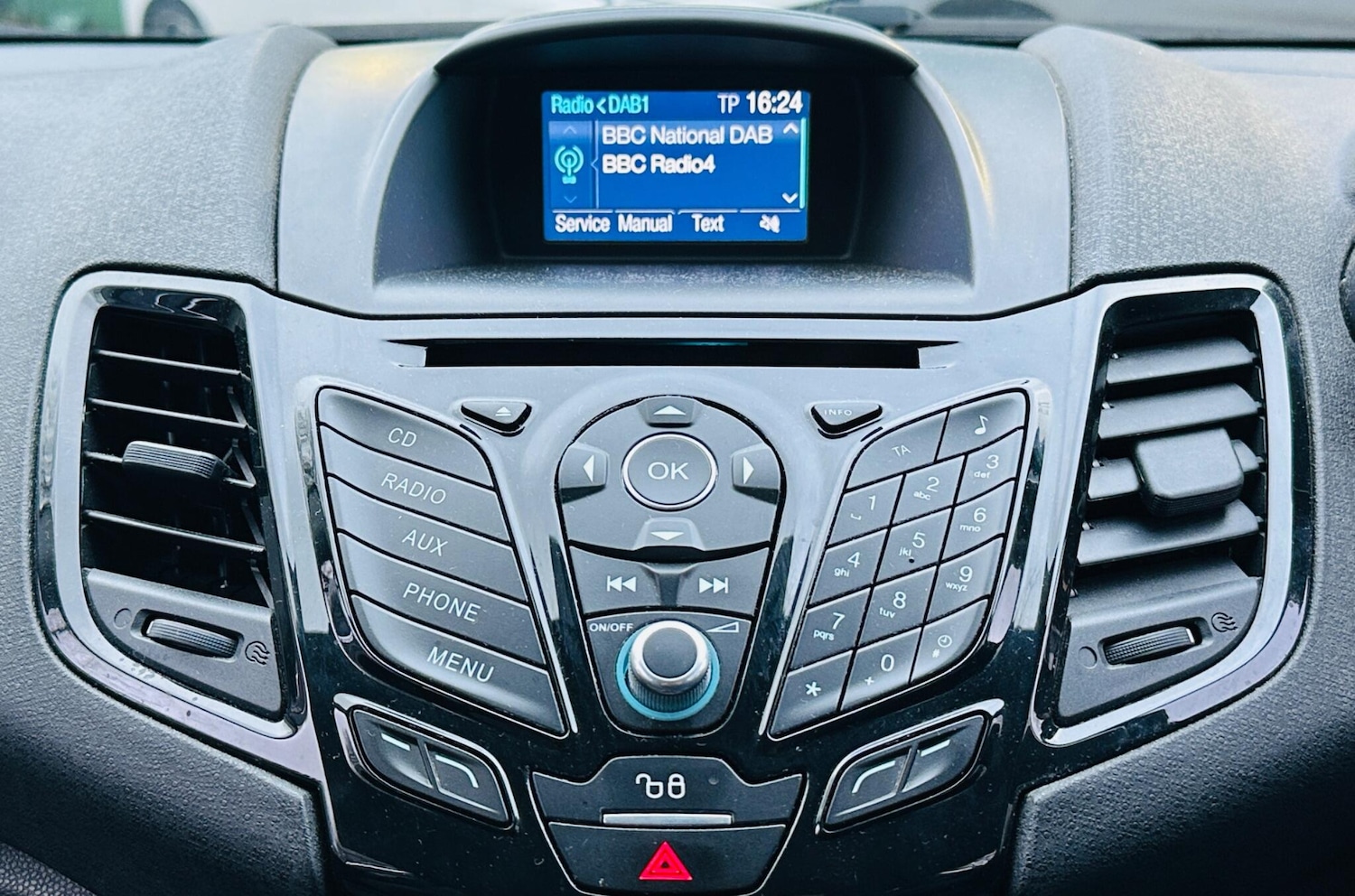 Used Ford Fiesta 2015 for sale - 77358530: Photo 28