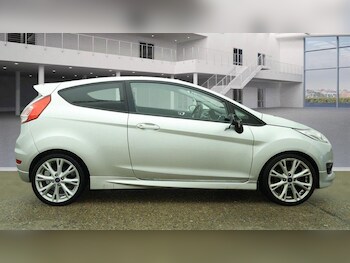 Used Ford Fiesta 2015 for sale - 77358530: Photo