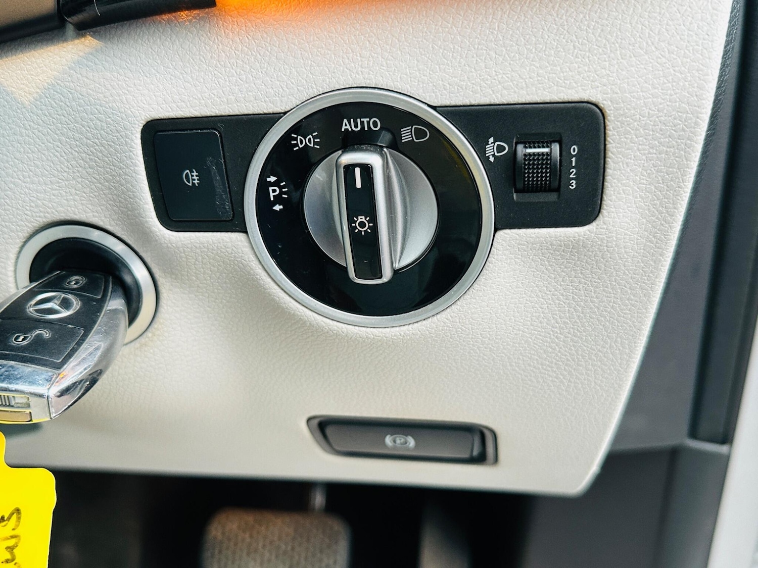 Used Mercedes-Benz B Class 2013 for sale - 76849628: Photo 30