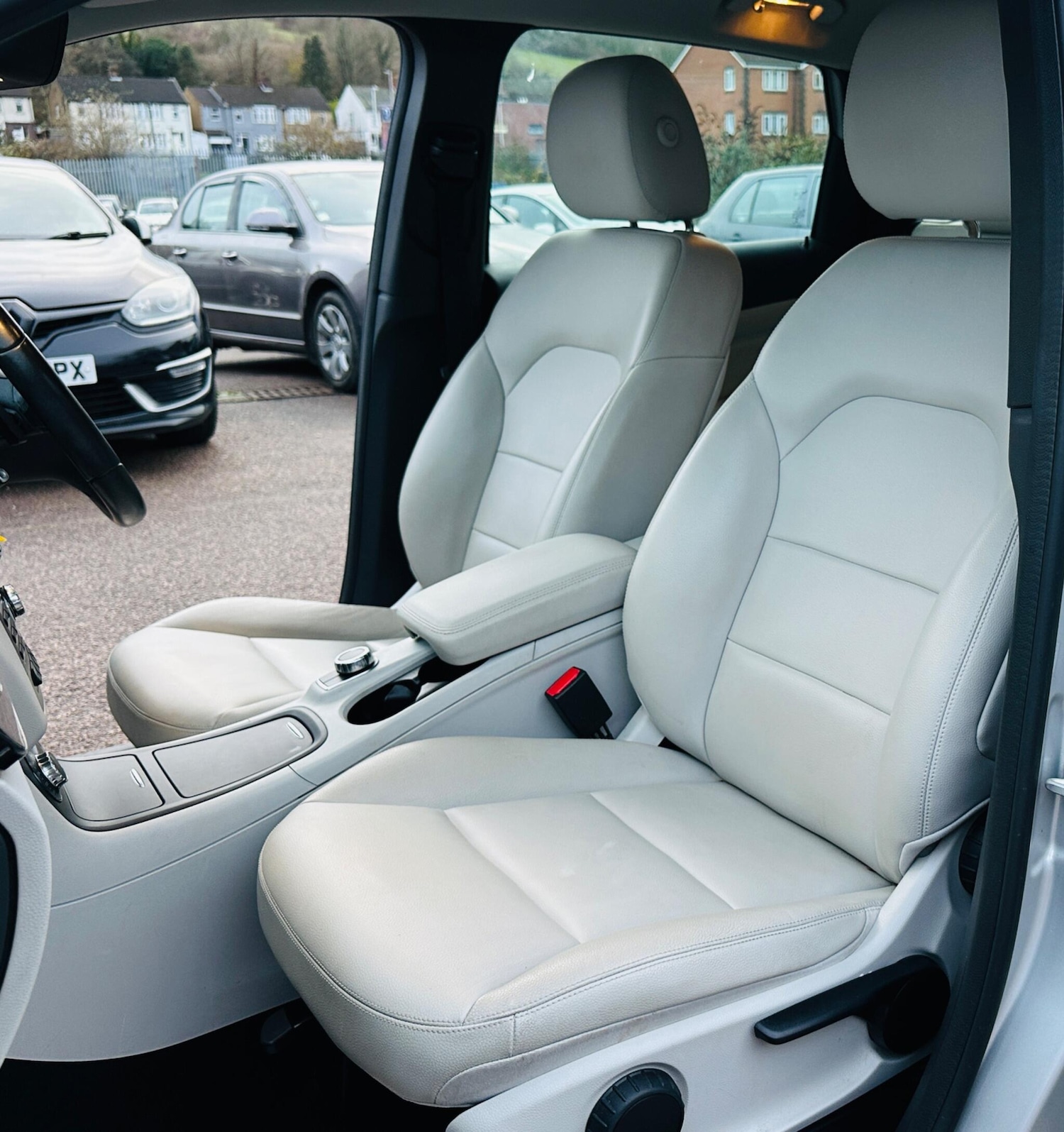 Used Mercedes-Benz B Class 2013 for sale - 76849628: Photo 4