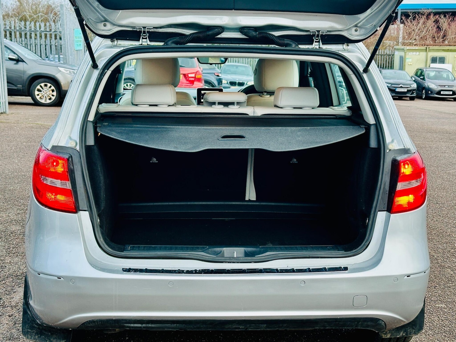 Used Mercedes-Benz B Class 2013 for sale - 76849628: Photo 46