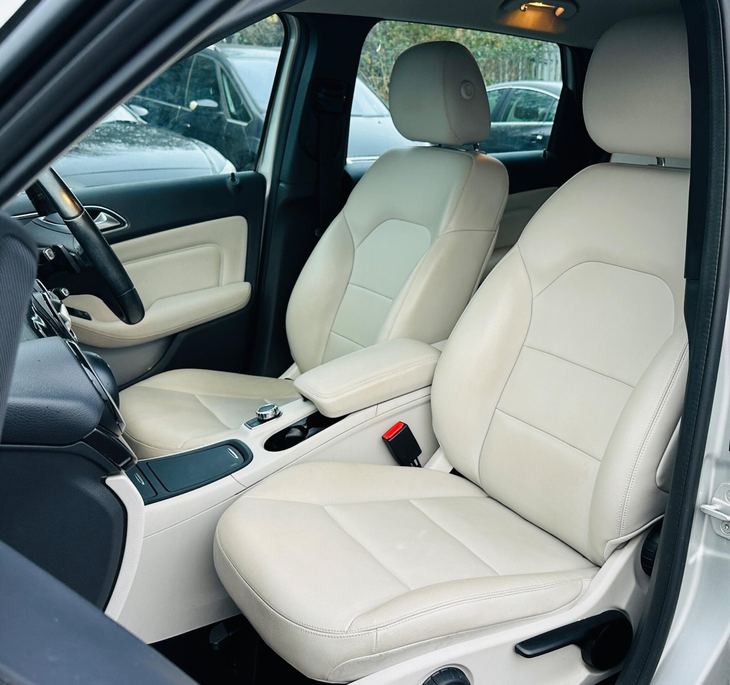 Used Mercedes-Benz B Class 2013 for sale - 76849628: Photo 48