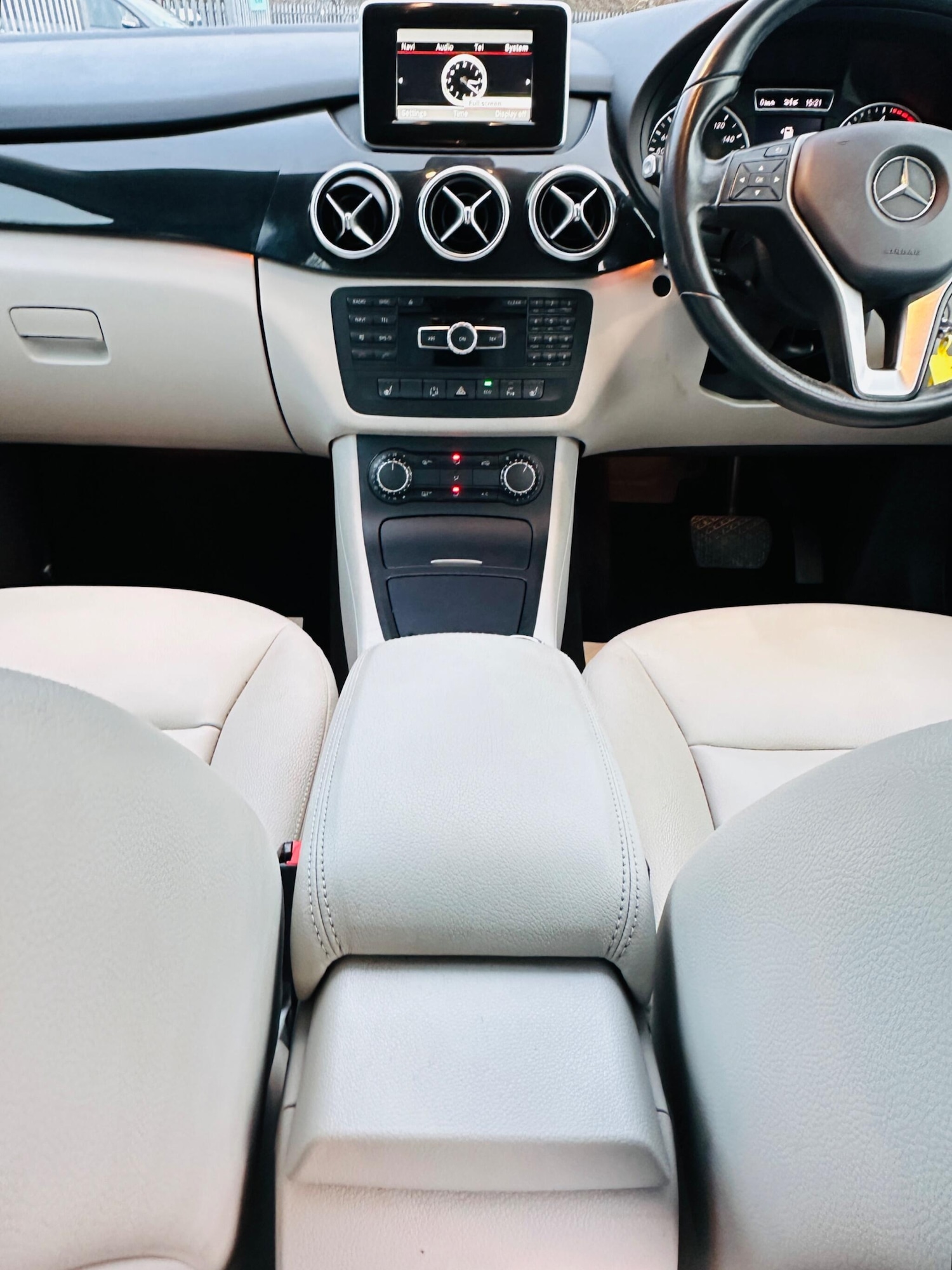 Used Mercedes-Benz B Class 2013 for sale - 76849628: Photo 51