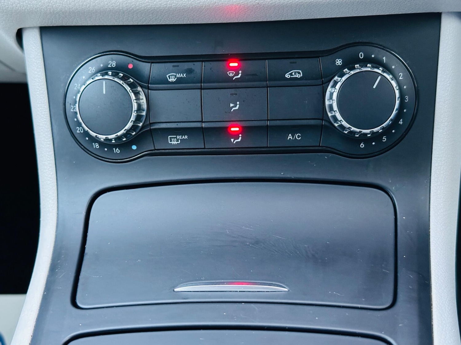 Used Mercedes-Benz B Class 2013 for sale - 76849628: Photo 54