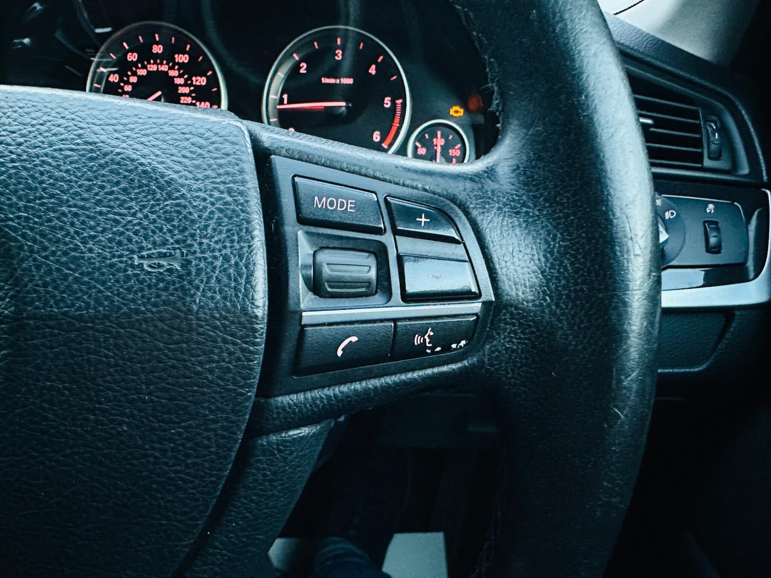 Used BMW 5 Series 2013 for sale - 76521829: Photo 31