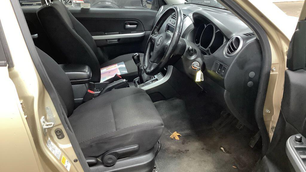 Used Suzuki Grand Vitara 2010 for sale - 76538565: Photo 9