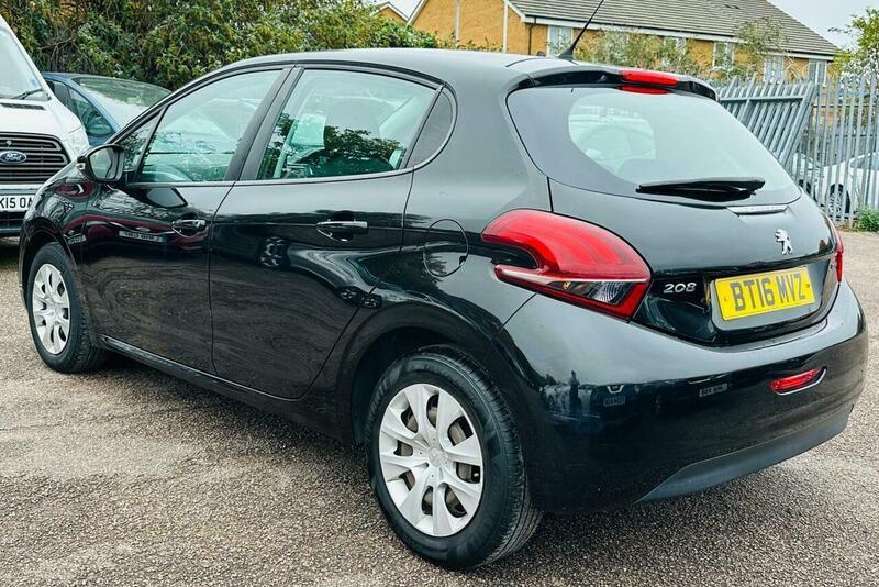 Used Peugeot 208 2016 for sale - 76251197: Photo 10