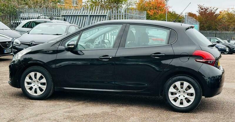 Used Peugeot 208 2016 for sale - 76251197: Photo 5