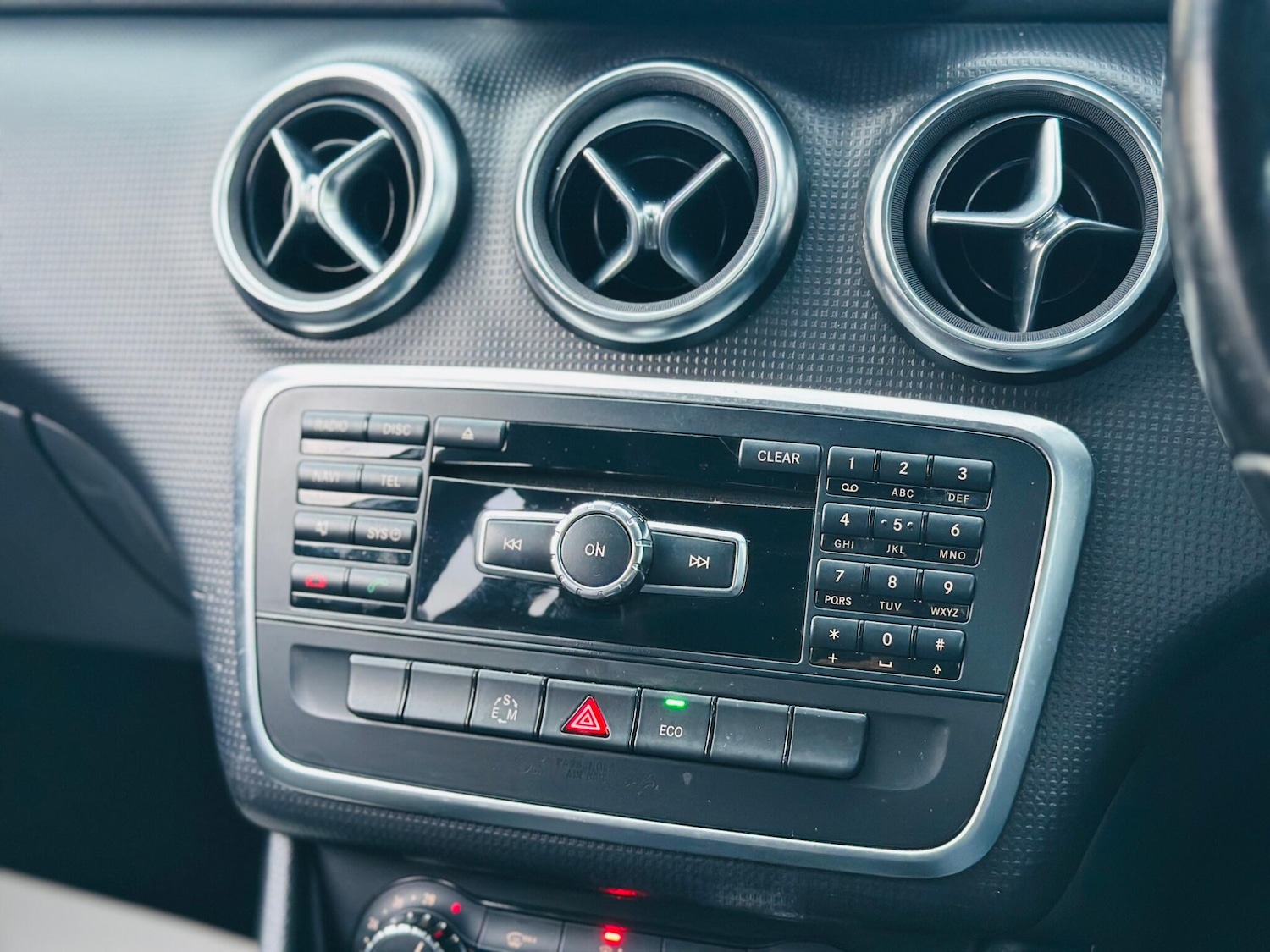 Used Mercedes-Benz A-Class 2014 for sale - 77091123: Photo 40