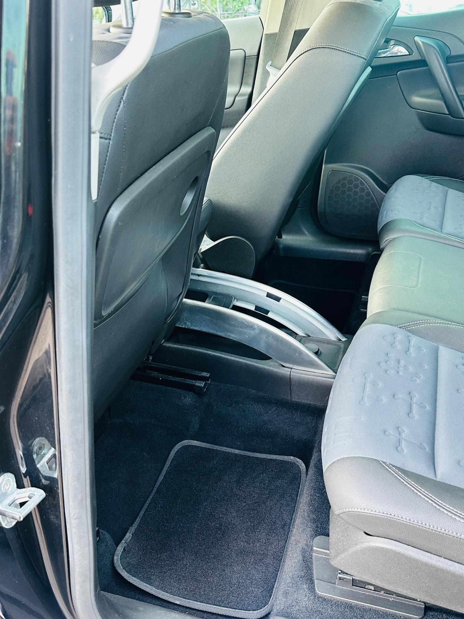 Used Vauxhall Meriva 2011 for sale - 77109918: Photo 27