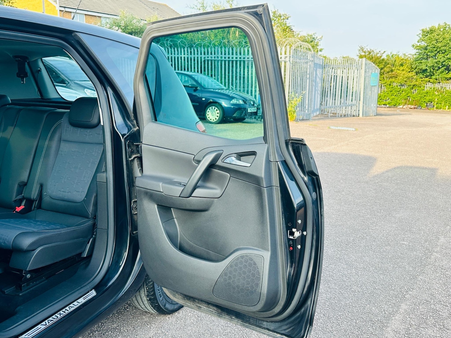 Used Vauxhall Meriva 2011 for sale - 77109918: Photo 35